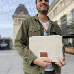 Housse ordinateur éthique et made in France beige Nouvelle Boucle 7